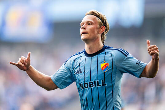 Djurgårdens Tobias Gulliksen jublar