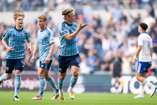 Djurgårdens Tobias Gulliksen jublar