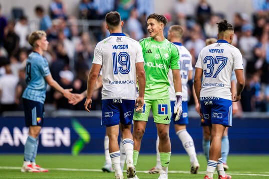 IFK Norrköpings målvakt David Andersson jublar