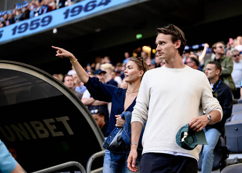 Hjalmar Ekdal på läktarplats