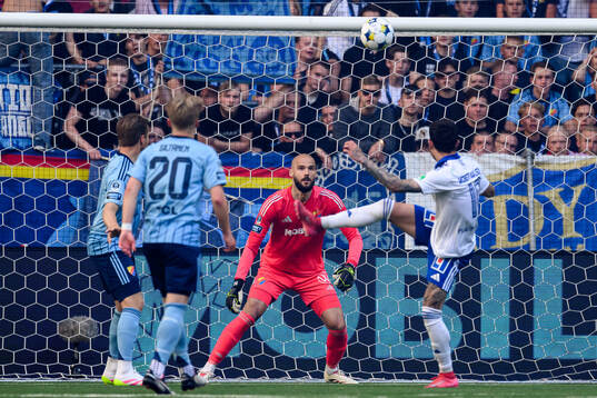 Djurgårdens målvakt Filip Manojlovic