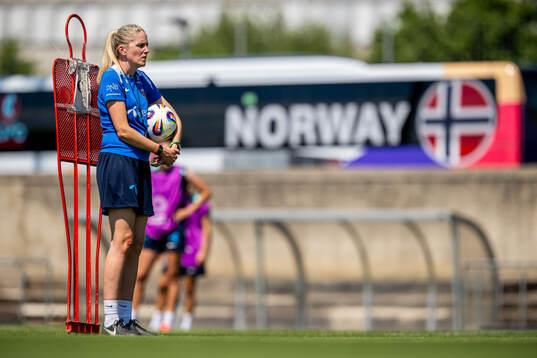 Gemma Grainger, head coach of the Norwegian women's