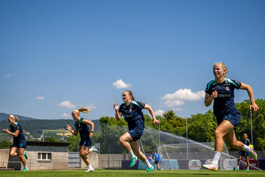 Emilie Woldvik, Signe Gaupset and Justine Kielland of the