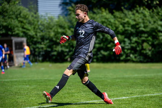 Målvakten Adam Konstantinidis Nilsson