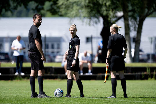 Domare Adhurim Binaku, Frida Svensson och Maya Waltersson