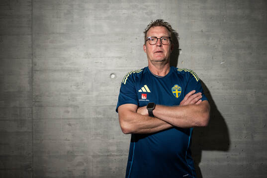 Goalkeeper coach Leif Troedsson of the Swedish women’s
