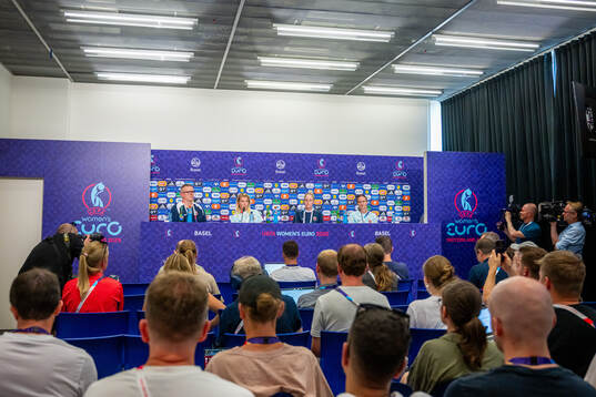 Media officer Henning Sverdrup, Ada Hegerberg, head coach