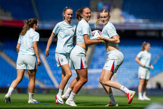 Marit Bratberg Lund and Karina Sævik of the Norwegian
