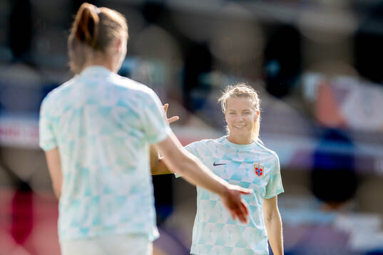 Caroline Graham Hansen and Ada Hegerberg of the Norwegian