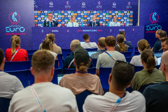 Media officer Henning Sverdrup, Ada Hegerberg, head coach