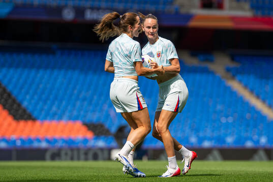 Tuva Hansen and Caroline Graham Hansen of the Norwegian