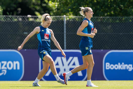 Rebecka Blomqvist and Ellen Wangerheim of the Swedish