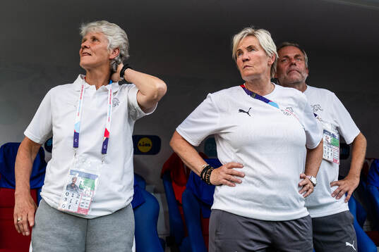 Head coach Pia Sundhage, Assistant coach Lillie Persson and