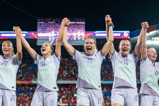 Synne Sofie Kinden Jensen, Guro Reiten, Ada Hegerberg,