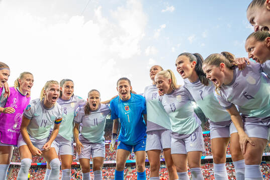 Mathilde Harviken, Ada Hegerberg, Vilde Bøe Risa, Guro