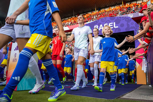 Vilde Bøe Risa of Norway enters the pitch