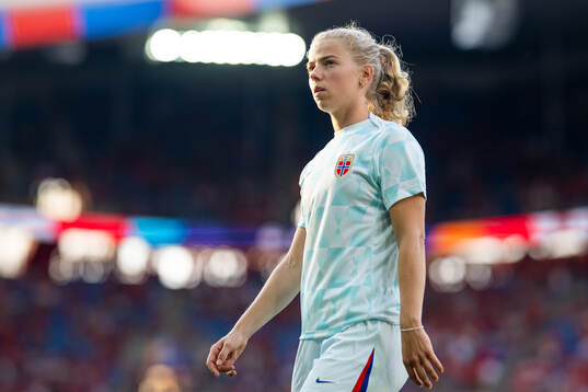 Justine Kielland of Norway warms up