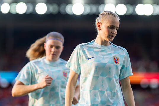 Karina Sævik of Norway warms up
