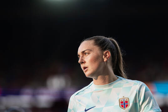 Vilde Bøe Risa of Norway warms up