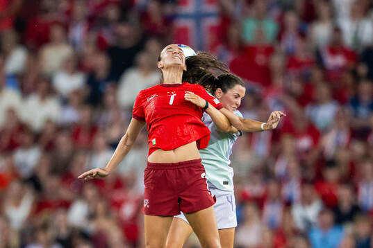 Riola Xhemaili of Switzerland and Tuva Hansen of Norway
