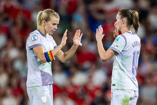 Ada Hegerberg and Caroline Graham Hansen of Norway