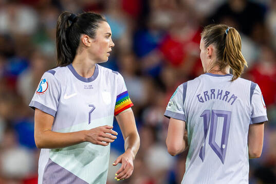 Ingrid Syrstad Engen and Caroline Graham Hansen of Norway