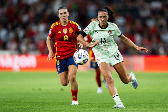 Mariona Caldentey of Spain and Fatima Pinto of Portugal