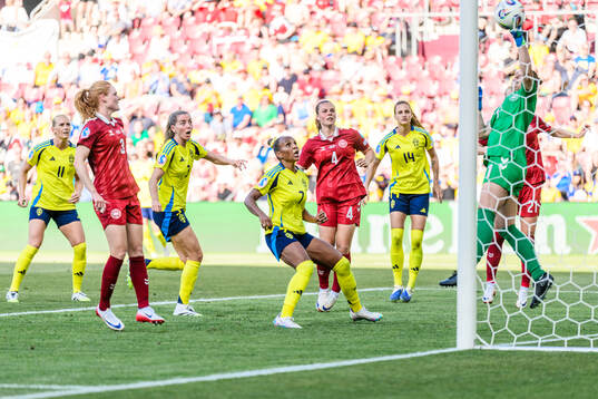 Stina Blackstenius, Linda Sembrant, Madelen Janogy and