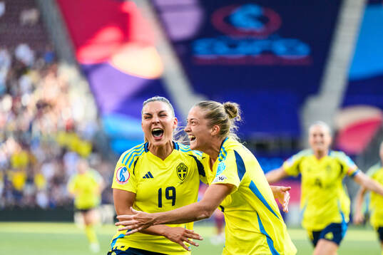 Johanna Rytting Kaneryd and Filippa Angeldahl of Sweden