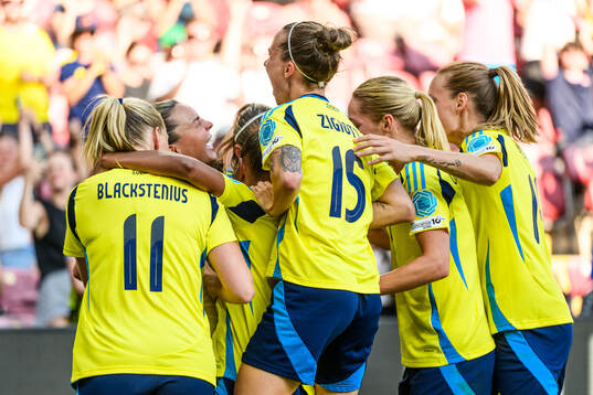 Stina Blackstenius, Johanna Rytting Kaneryd, Julia Zigiotti
