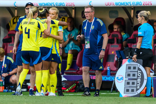Hanna Lundkvist, Madelen Janogy and Smilla Holmberg of