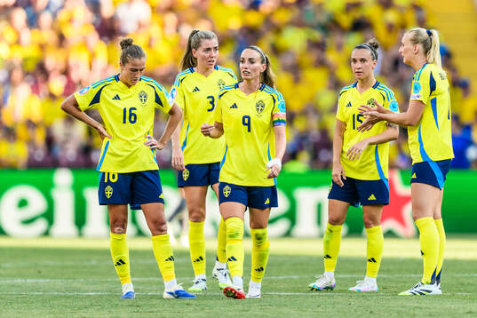 Filippa Angeldahl, Linda Sembrant, Kosovare Asllani, Julia