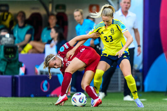 Josefine Hasbo of Denmark and Rebecka Blomqvist of Sweden