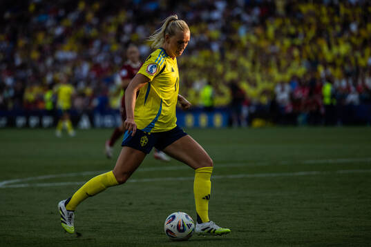 Stina Blackstenius of Sweden