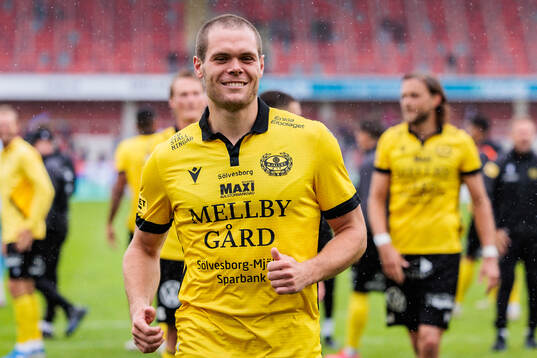 Mjällbys Jacob Bergström jublar