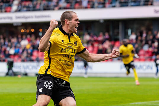 Mjällbys Jacob Bergström jublar
