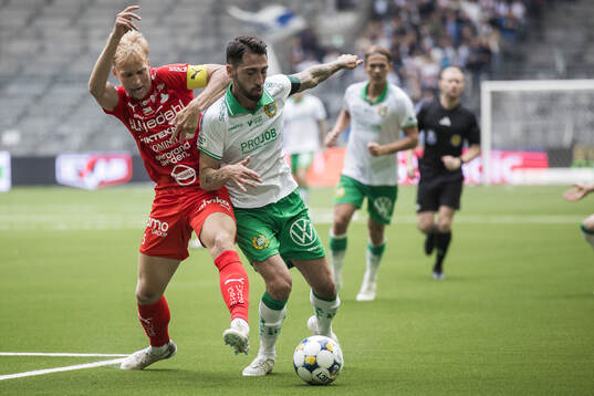 Värnamos Victor Larsson och Hammarbys Nahir Besara