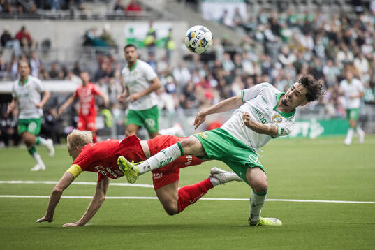 Värnamos Victor Larsson och Hammarbys Sebastian Tounekti