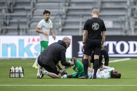 Hammarbys Shaquille Pinas har ont