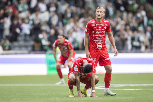 Värnamos Luke Le Roux och Johan Rapp deppar