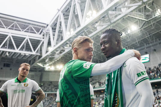 Hammarbys Simon Strand och Moise Elohim Victoire Kabore