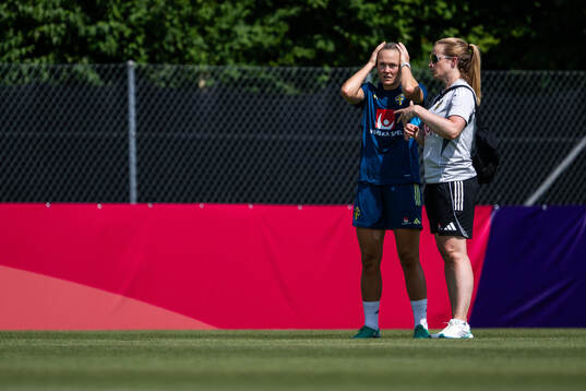 Magdalena Eriksson and Physiotherapist Jenny Larsson of the