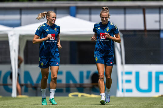 Magdalena Eriksson and Fridolina Rolfö of the Swedish