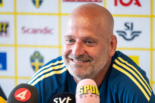 Assistant coach Magnus Wikman of the Swedish women's