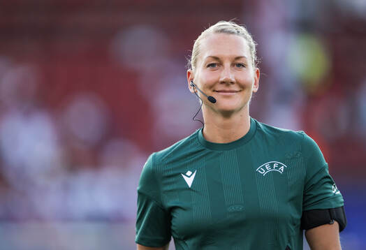 Referee Tess Olofsson