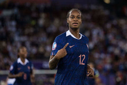 Marie Antoinette Katoto of France celebrates