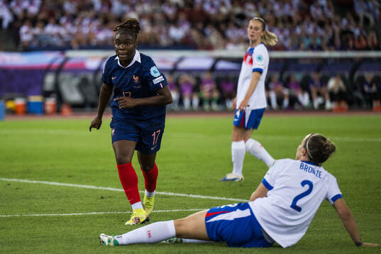Sandy Baltimore of France celebrates