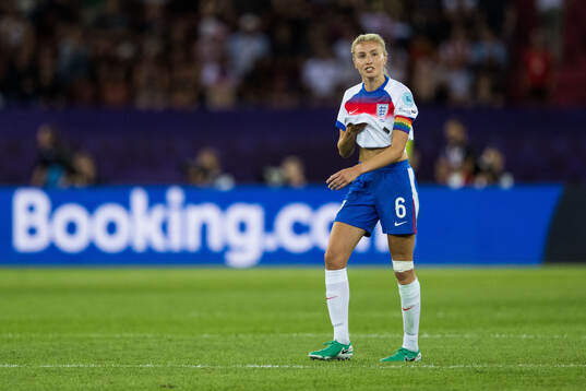 Leah Williamson of England looks dejected