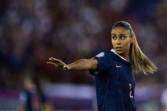 Maelle Lakrar of France