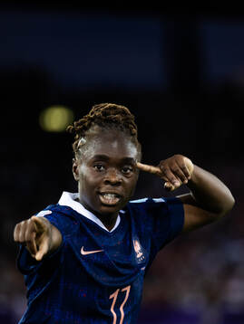 Sandy Baltimore of France celebrates